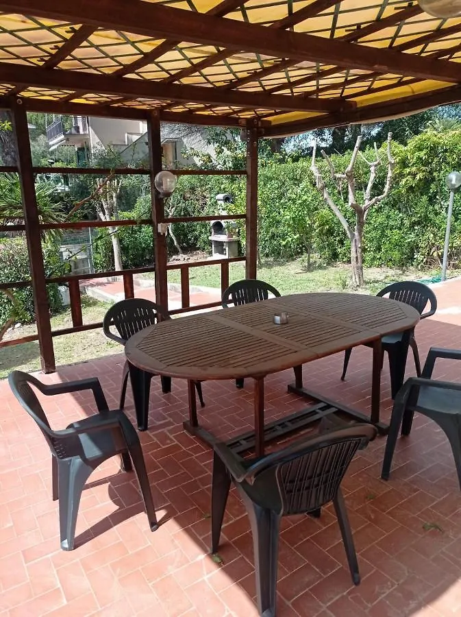 شقة Appartamento Bellavista كاسْتيلونْشيلّو إيطاليا